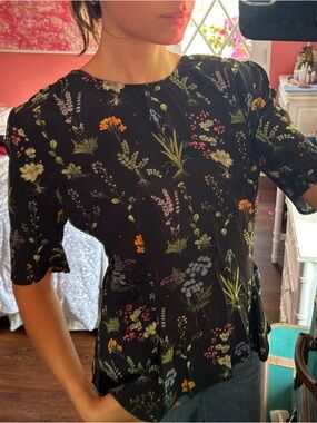 Black Floral Short Sleeve Blouse